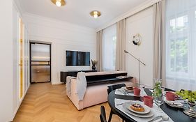 Premium Apartment In Parisian Style In The Heart Of Old Krakow
